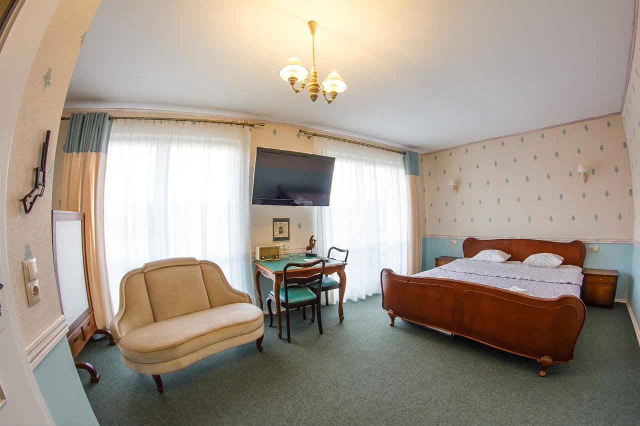 Garagehotel Włocławek Esterno foto